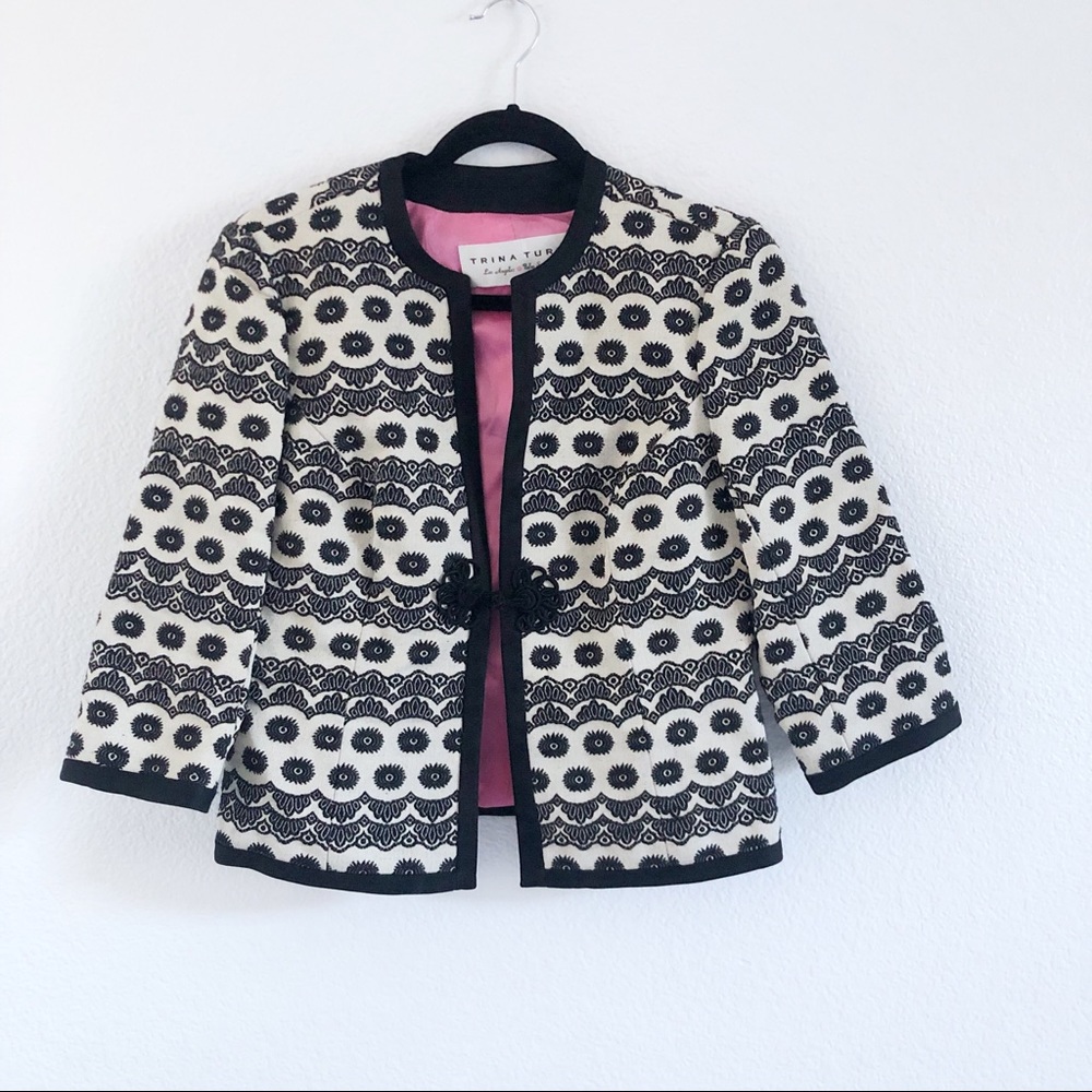 Trina Turk | back and ivory coat blazer